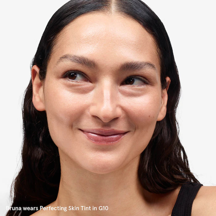 Glossier  Perfecting Skin Tint for Dewy Sheer Coverage
